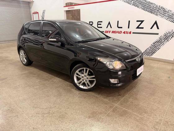 HYUNDAI I30 2.0 MPFI GLS 16V GASOLINA 4P MANUAL HYUNDAI I30 2.0 MPFI GLS 16V GASOLINA 4P MANUAL